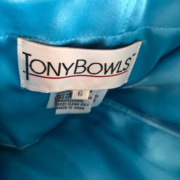 Tony Bowls size 6 beaded short dress - Picture 5 of 6